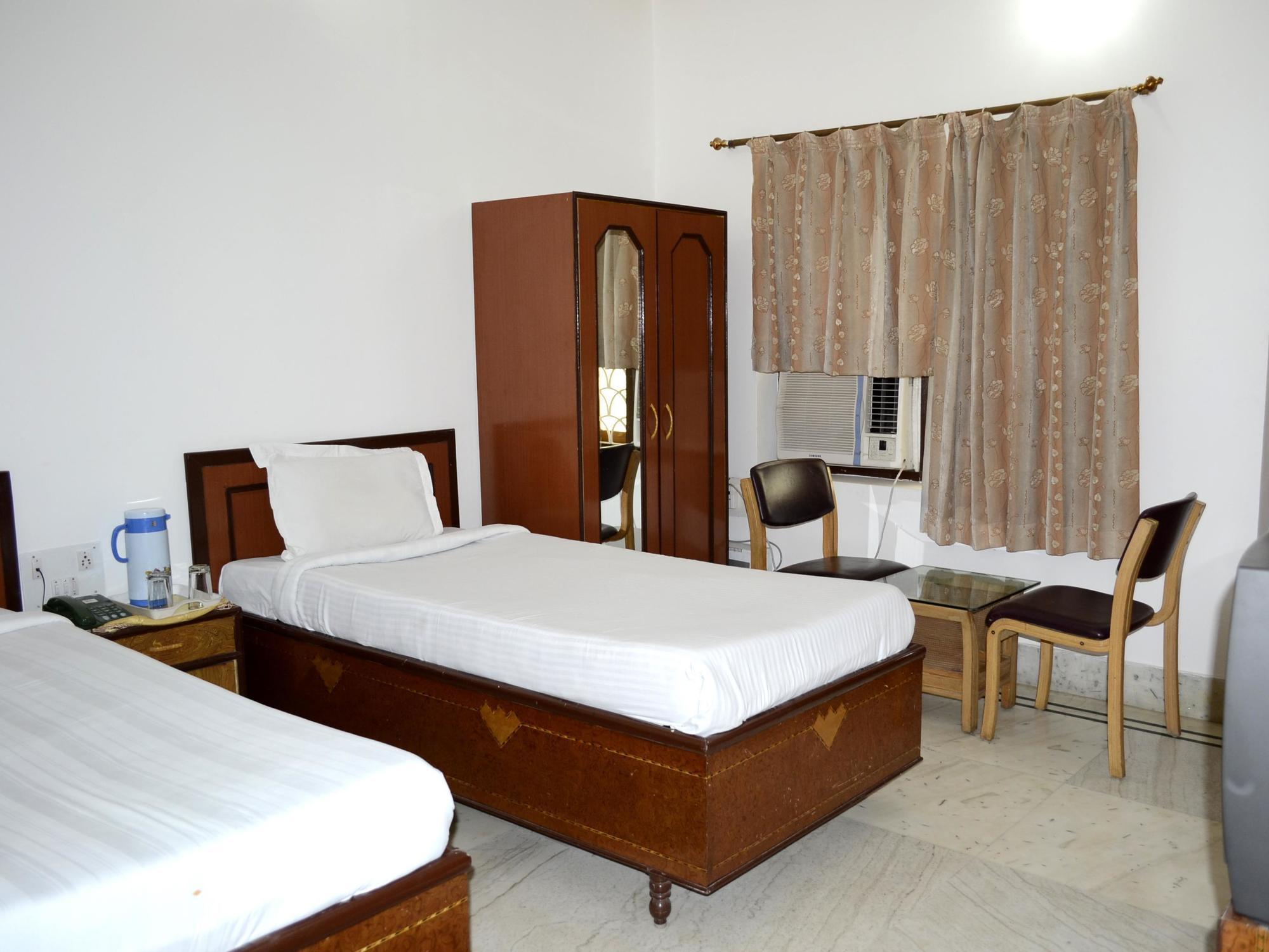 Hotel Tokyo Vihar Бодх Гая Екстериор снимка