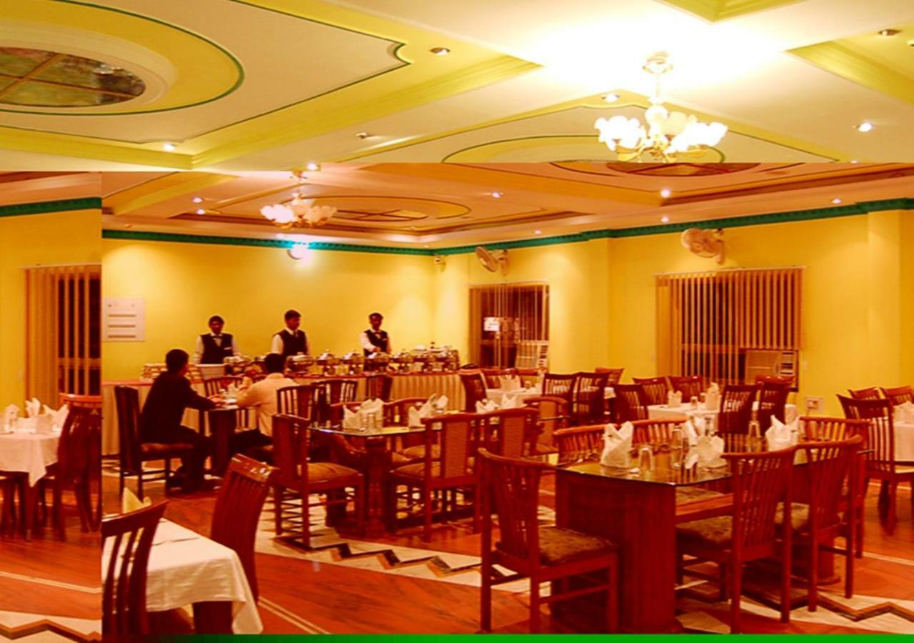 Hotel Tokyo Vihar Бодх Гая Екстериор снимка