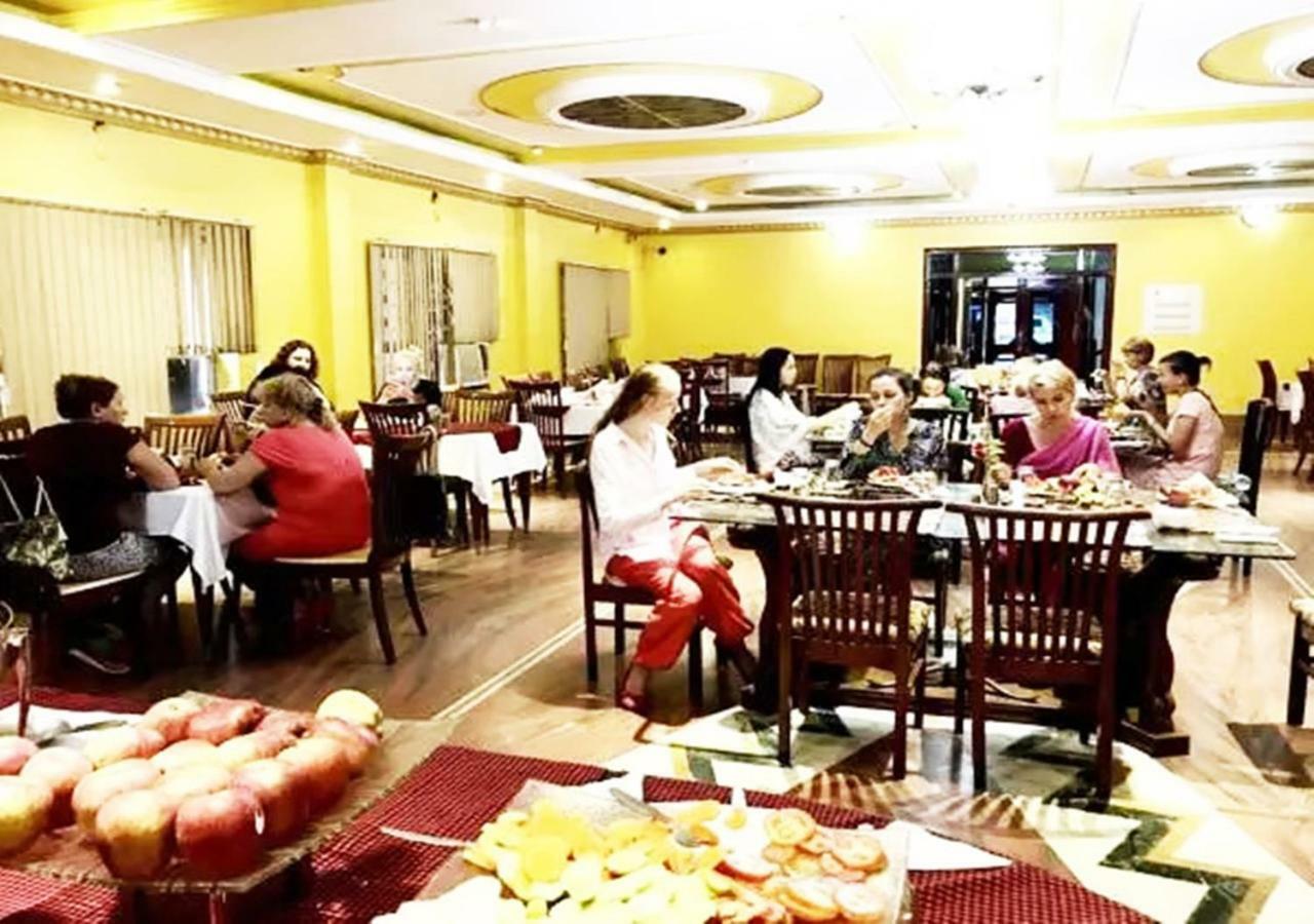 Hotel Tokyo Vihar Бодх Гая Екстериор снимка